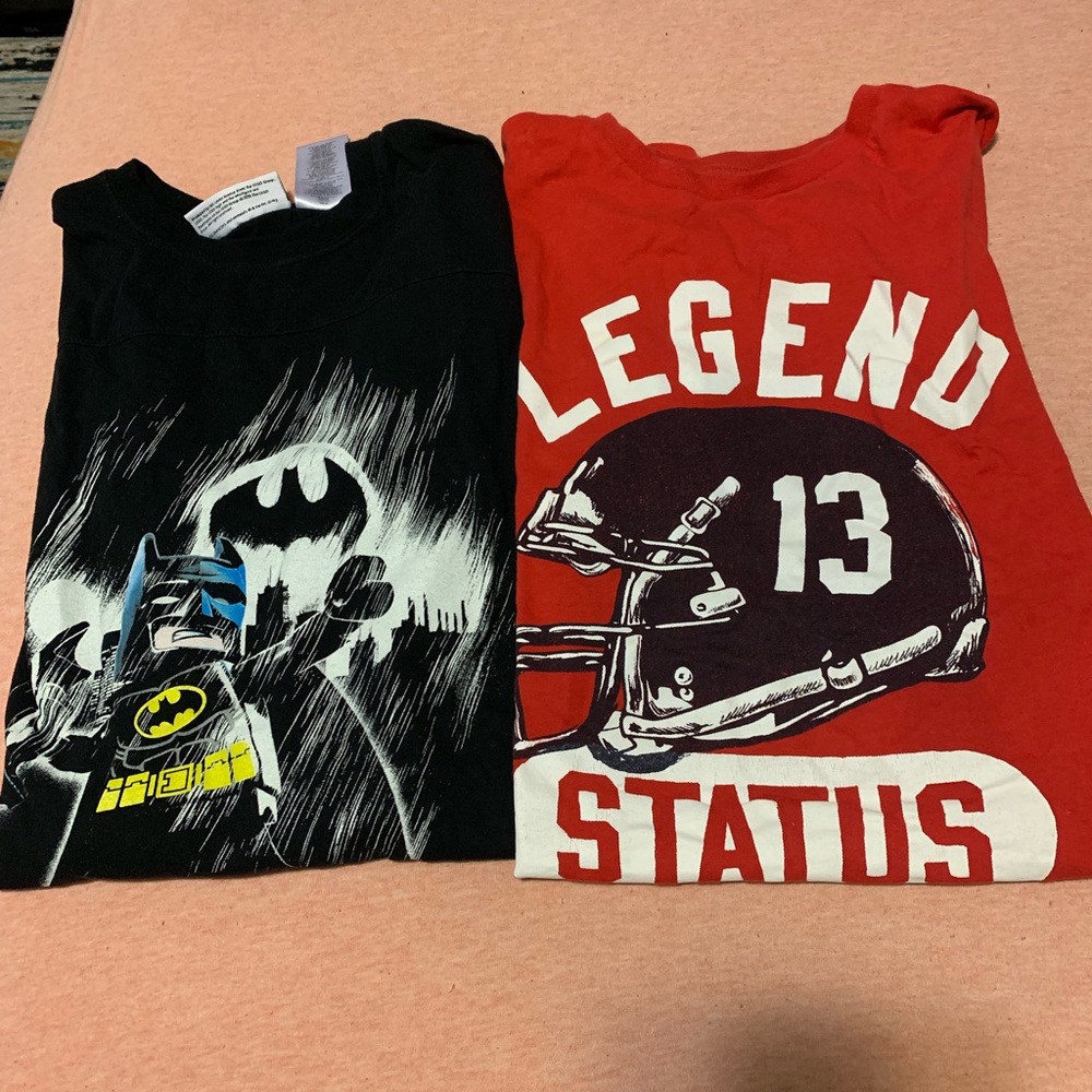 2 graphic tees